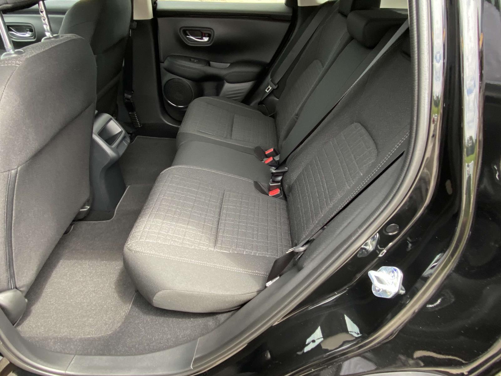 2026 Honda HR-V LX photo 4