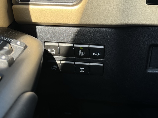 2021 Lexus NX 300 photo 9