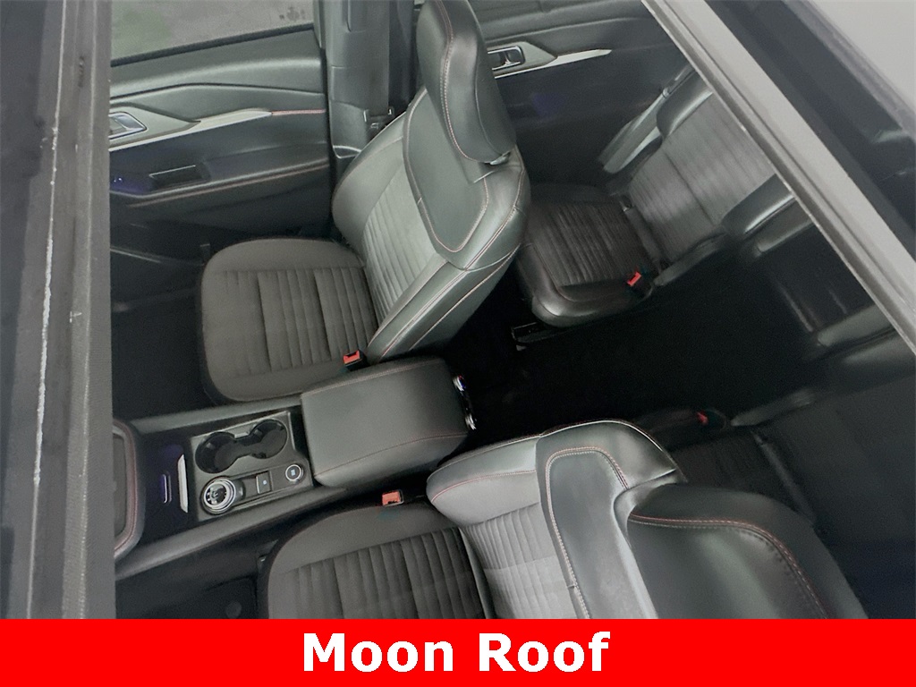 2025 Ford Explorer ST-Line photo 4