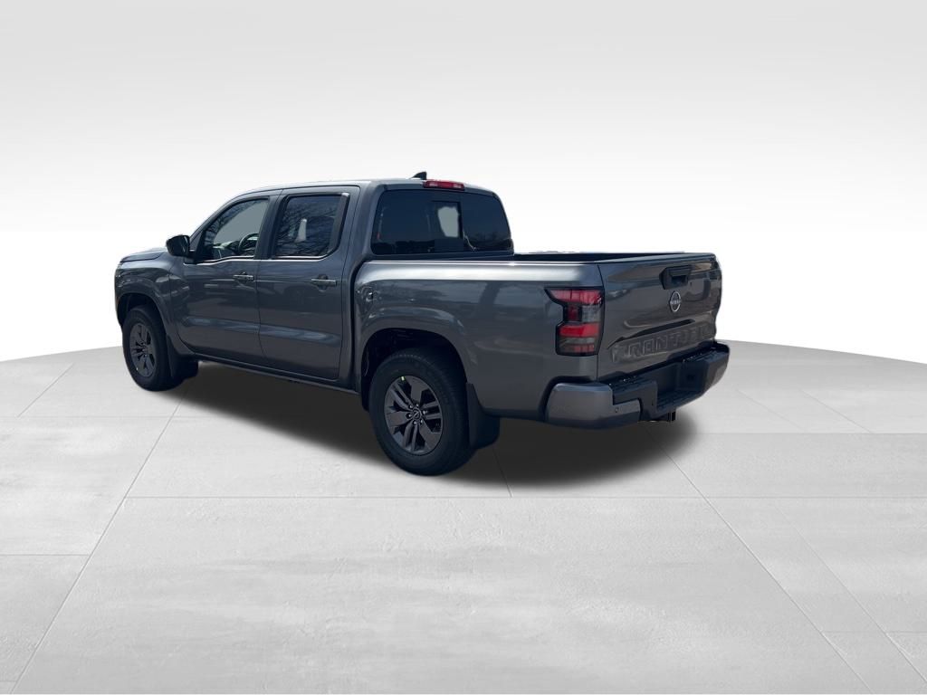 2025 Nissan Frontier SV photo 2