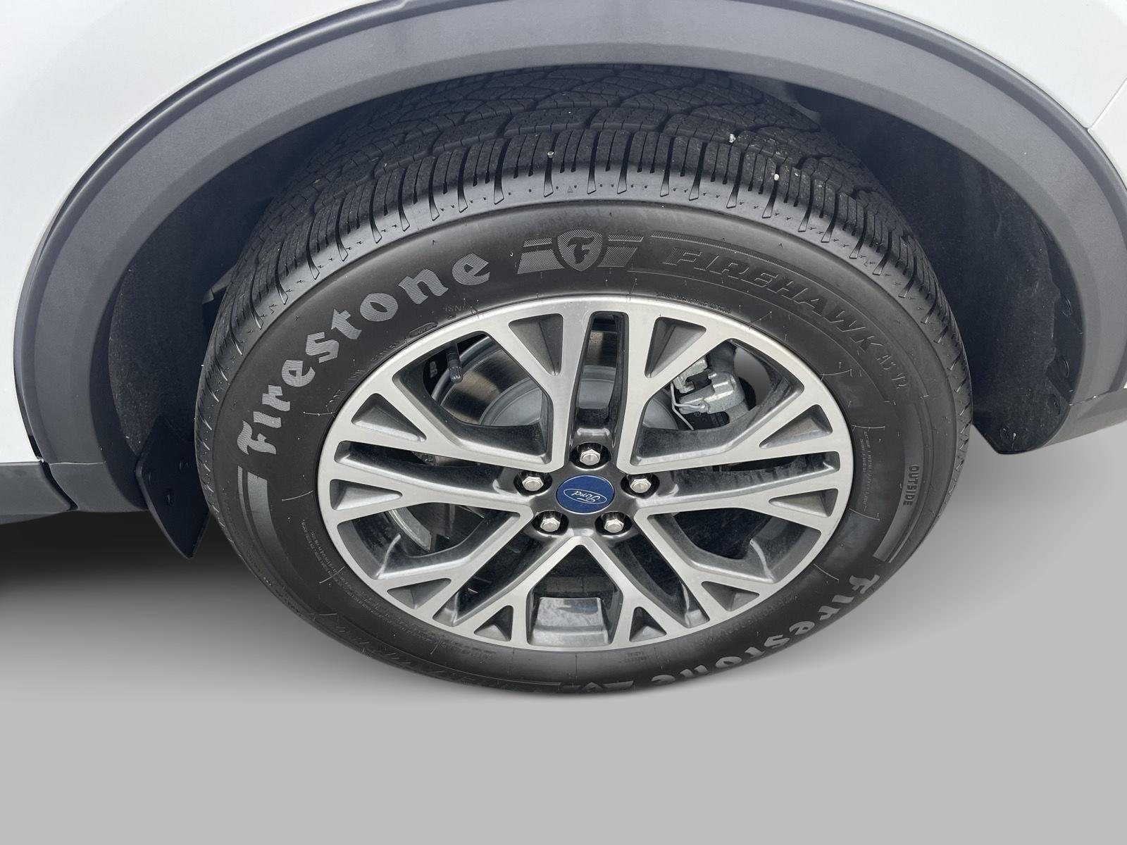2020 Ford Escape SEL photo 7