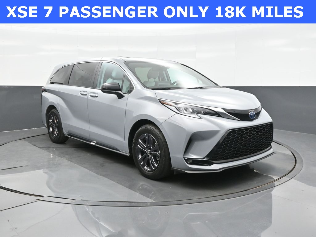 2024 Toyota Sienna XSE photo 36