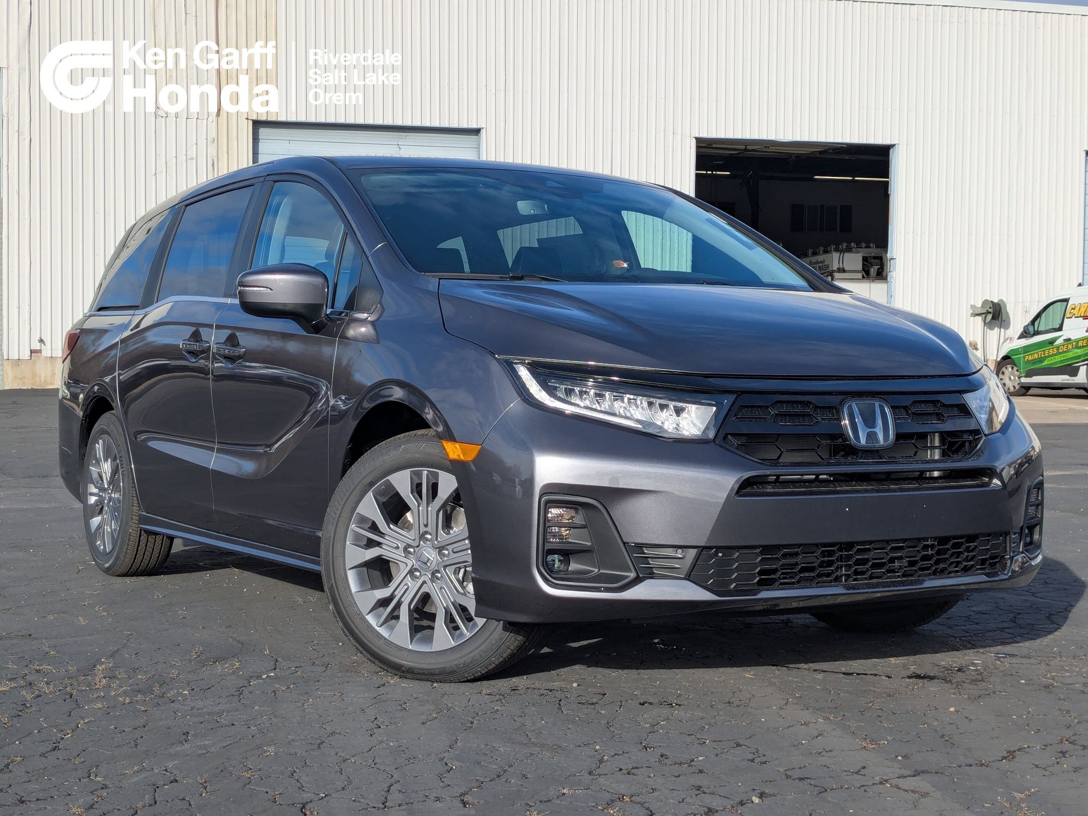 2026 Honda Odyssey Touring's photo