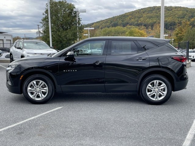 2022 Chevrolet Blazer 2LT photo 2