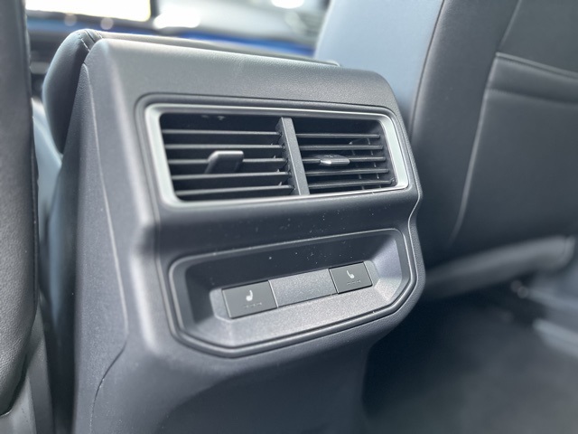 2025 Volkswagen Atlas Cross Sport SEL R-Line photo 55