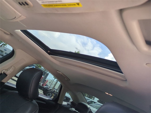 2019 Ford Fusion Hybrid Titanium photo 19