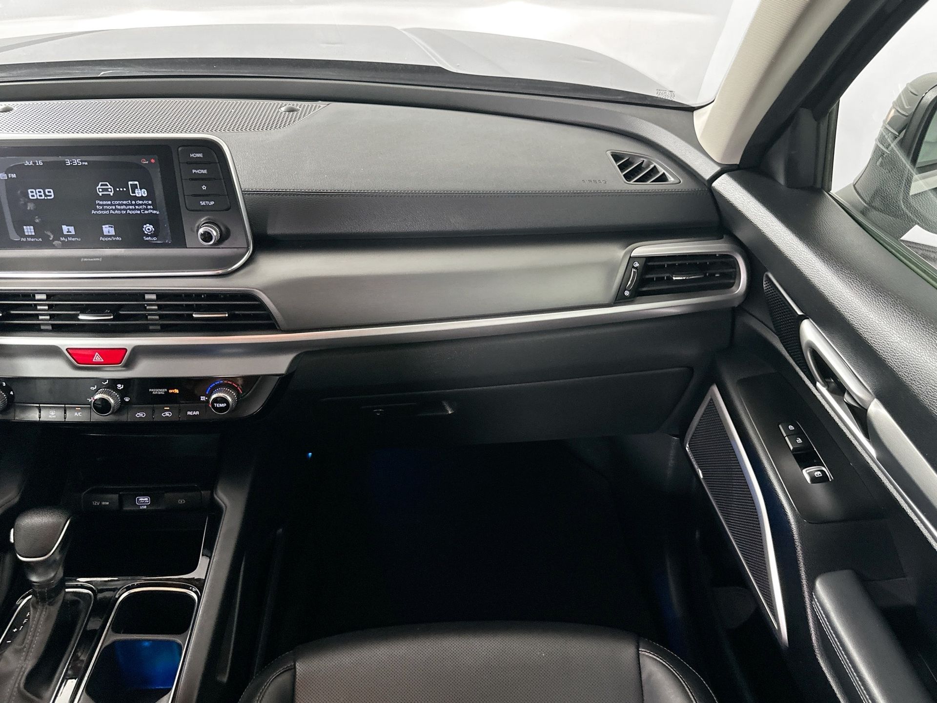 2021 Kia Telluride LX photo 22