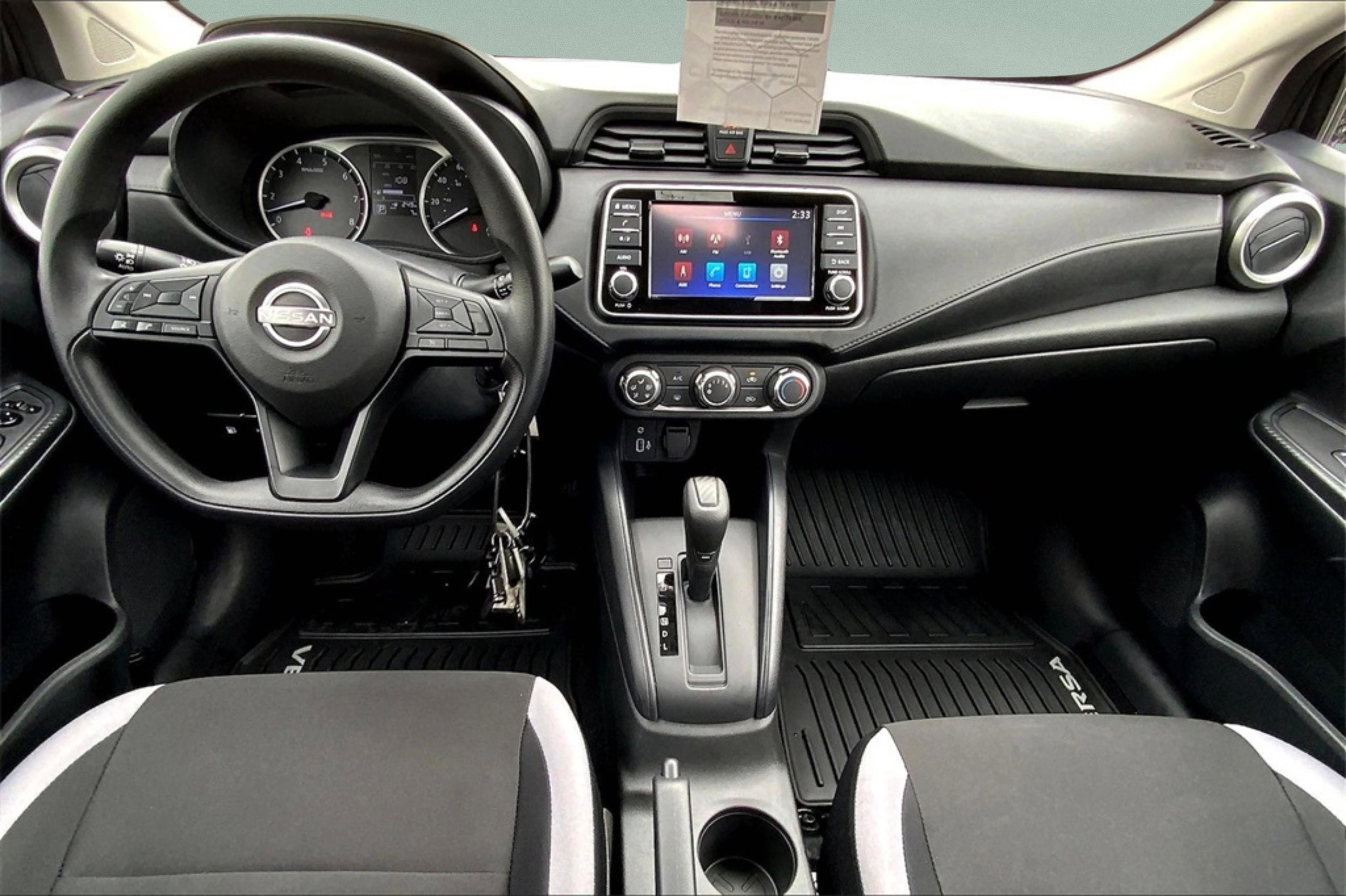 2025 Nissan Versa S photo 5