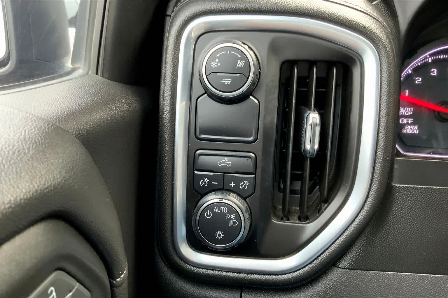 2019 Chevrolet Silverado 1500 LT photo 29