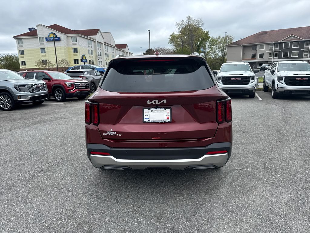 2025 Kia Sorento S photo 4