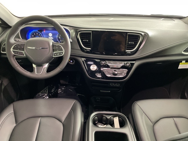 2025 Chrysler Pacifica photo 35