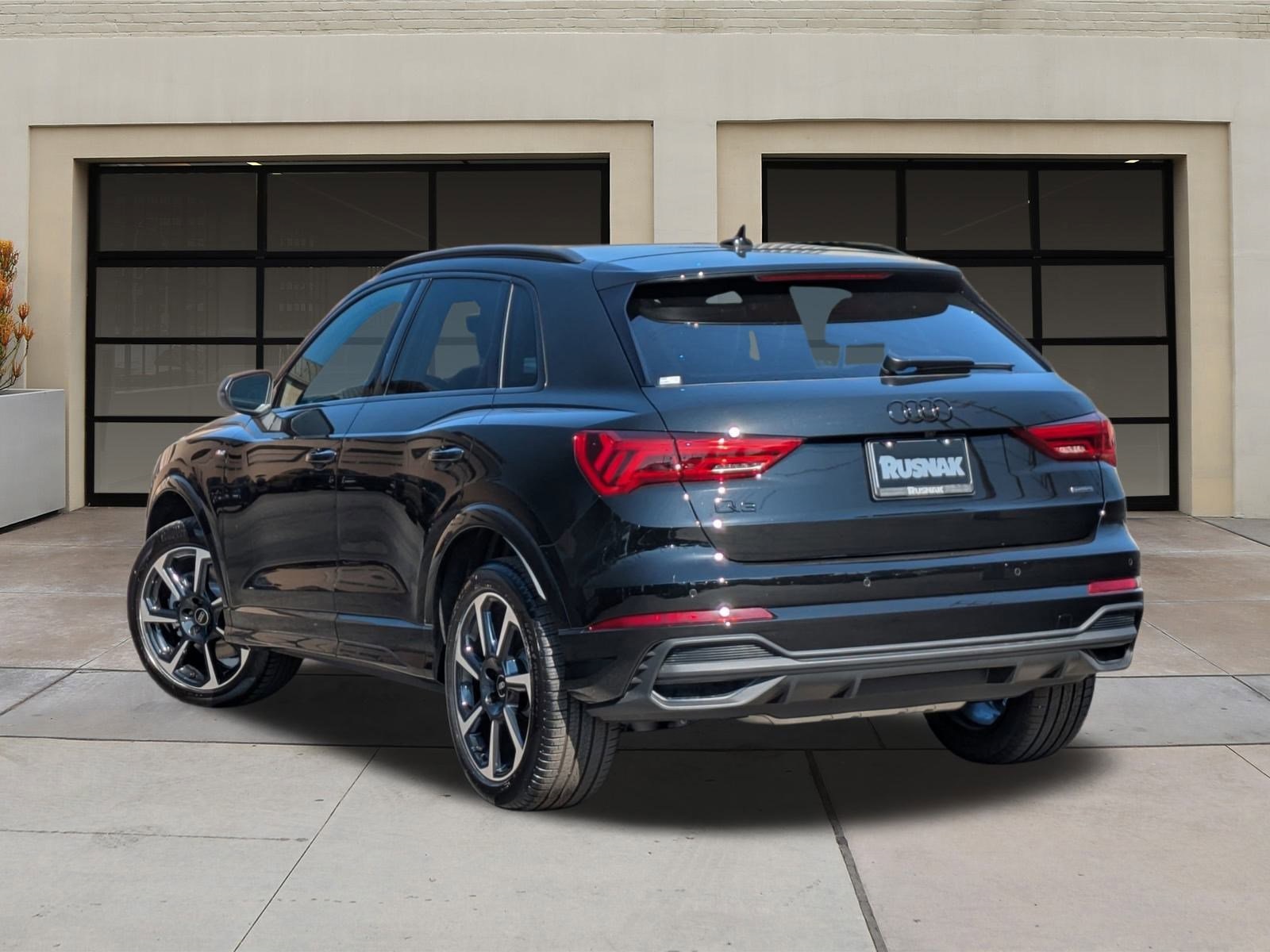 2025 Audi Q3 S line Premium Plus photo 2