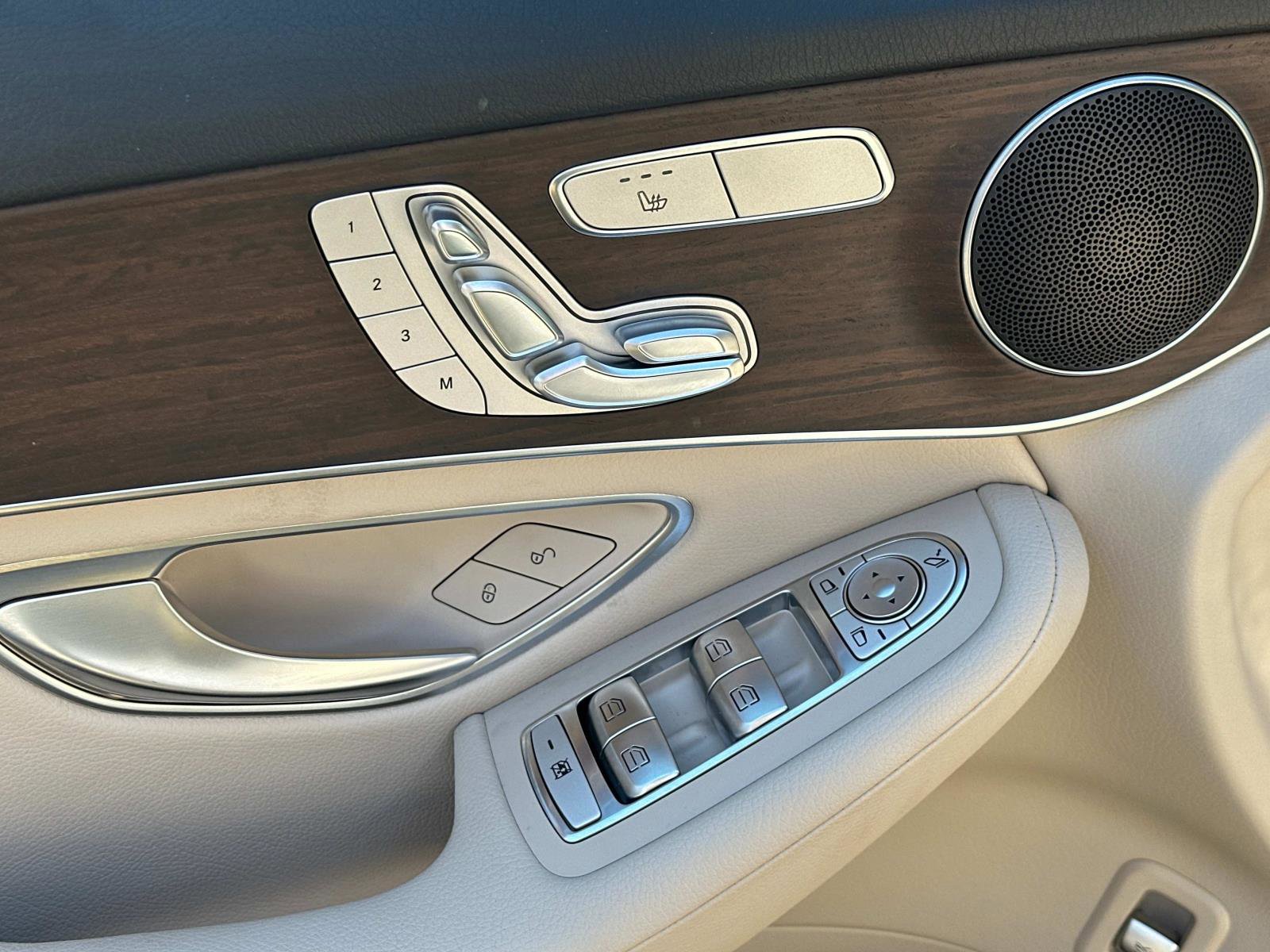 2022 Mercedes Benz GLC 300 4MATIC photo 15