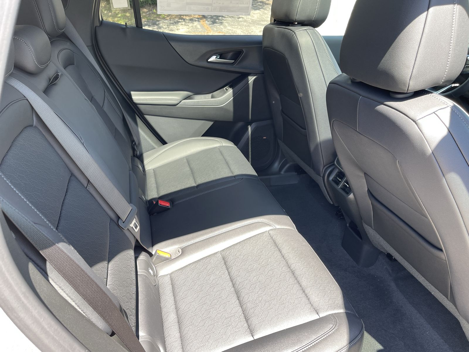 2026 Chevrolet Equinox LT photo 6