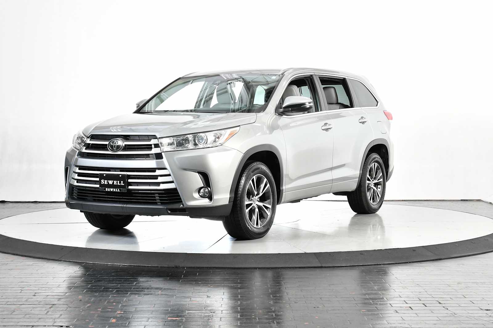 2017 Toyota Highlander LE Plus
