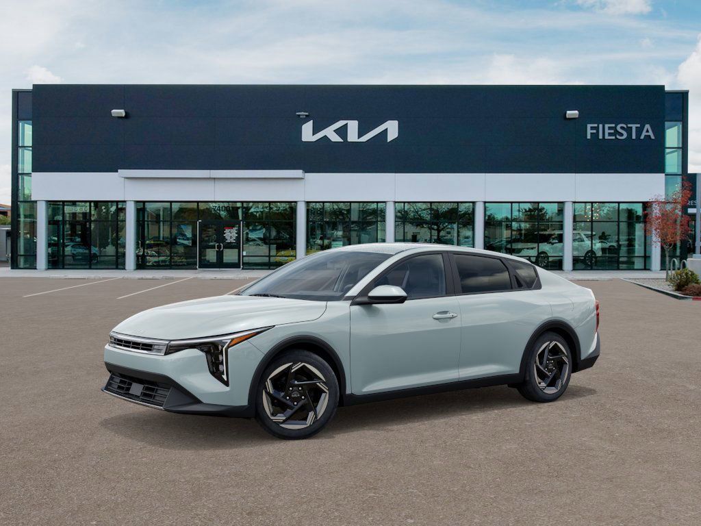 2025 Kia K4 EX photo 3