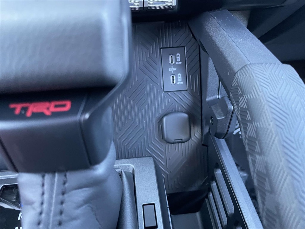 2025 Toyota 4Runner TRD Off-Road Premium photo 28