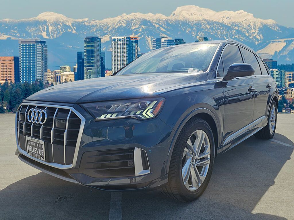 2022 Audi Q7 55 Prestige photo 3