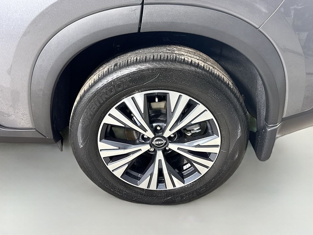 2022 Nissan Rogue SV photo 28