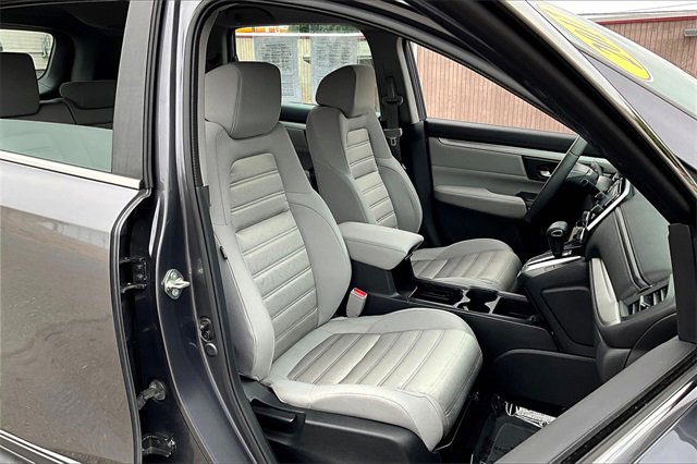 2017 Honda CR-V LX photo 7