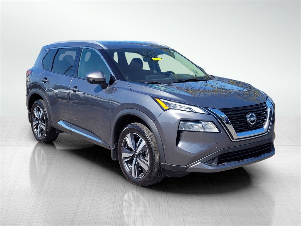 2022 Nissan Rogue SL photo 3