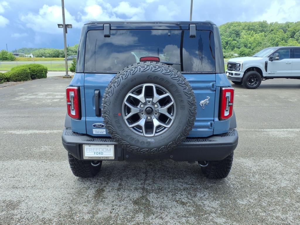 2025 Ford Bronco Badlands photo 4