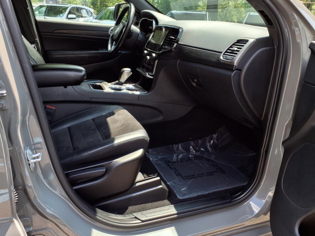 2021 Jeep Grand Cherokee Laredo X photo 12
