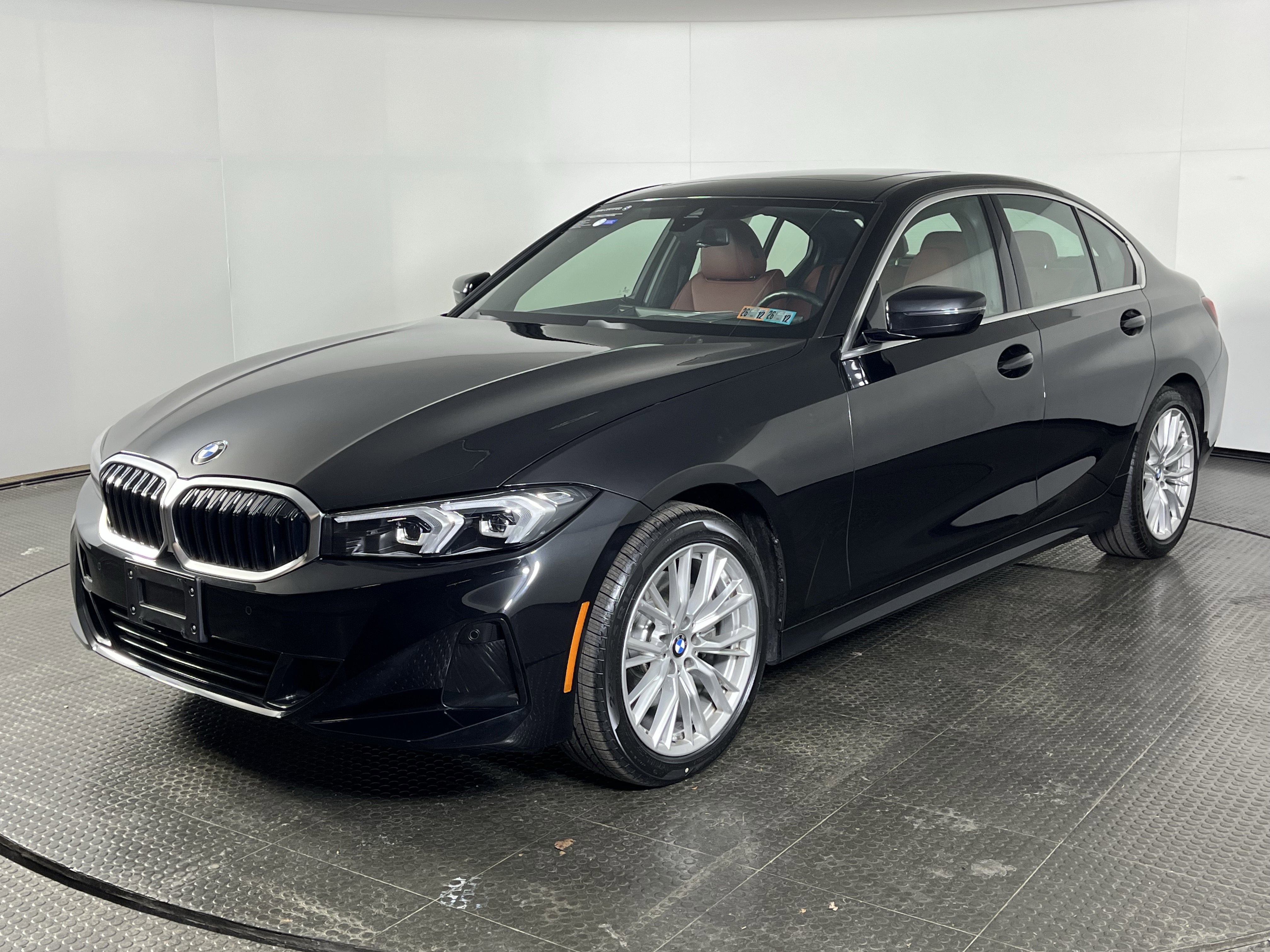2024 BMW 3 Series 330i's photo