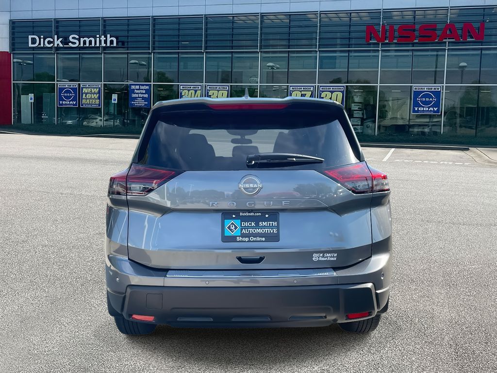 2026 Nissan Rogue SV photo 4