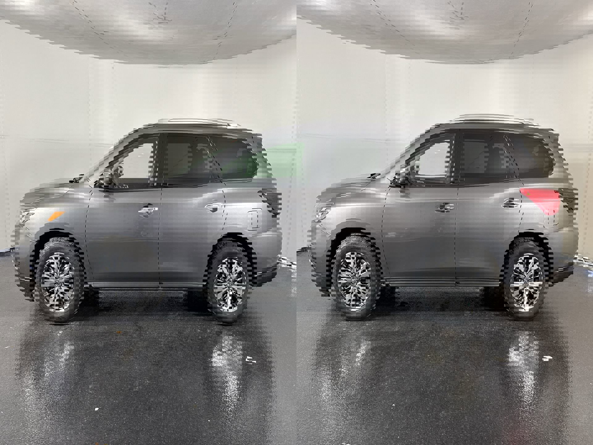 2019 Nissan Pathfinder SV