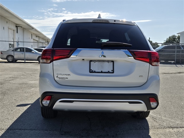2020 Mitsubishi Outlander SEL photo 4