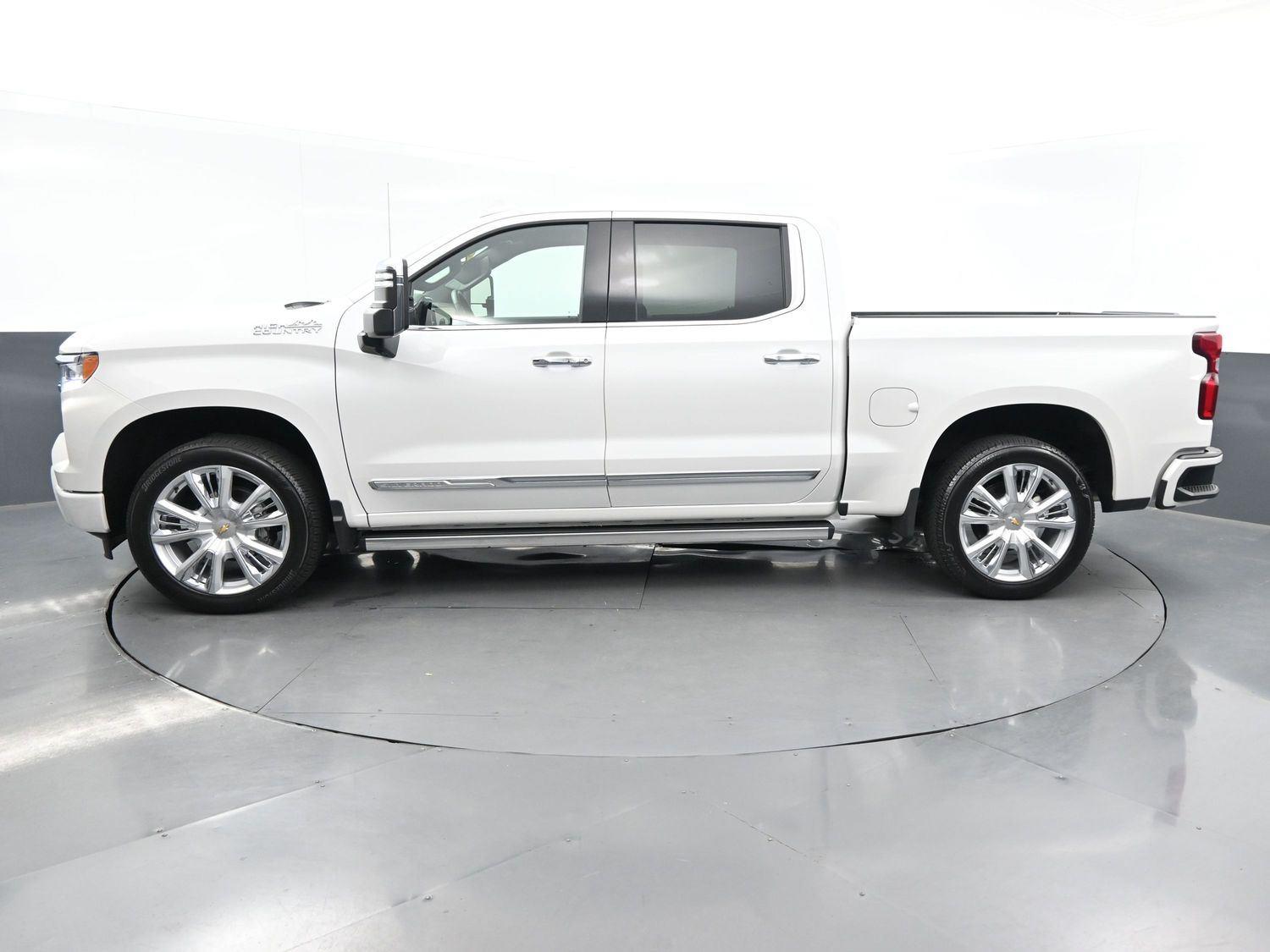 2024 Chevrolet Silverado 1500 High Country photo 4
