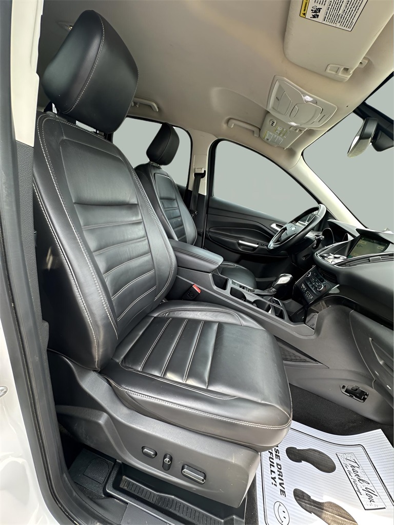 2019 Ford Escape Titanium photo 19