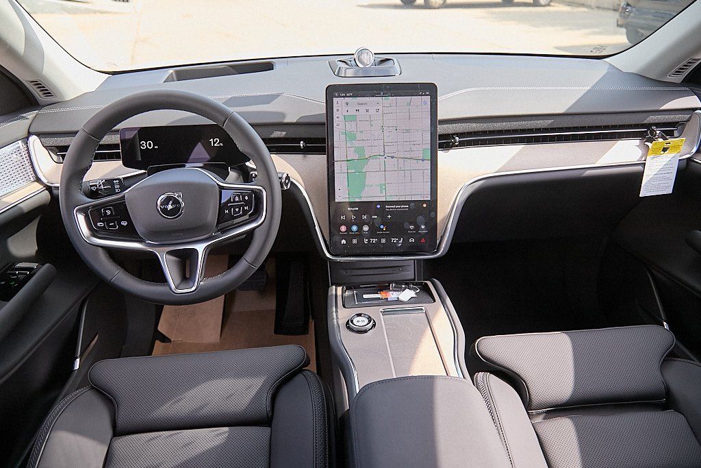 2025 VOLVO EX90 - Image 24