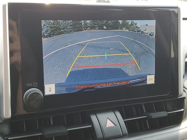 2023 Toyota RAV4 XLE photo 5