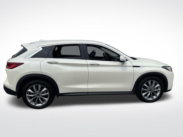 2022 Infiniti QX50 Luxe photo 10
