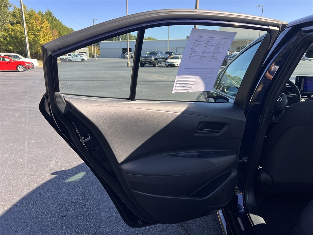2023 Toyota Corolla LE photo 10
