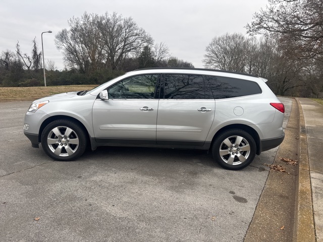 2012 Chevrolet Traverse 1LT photo 4