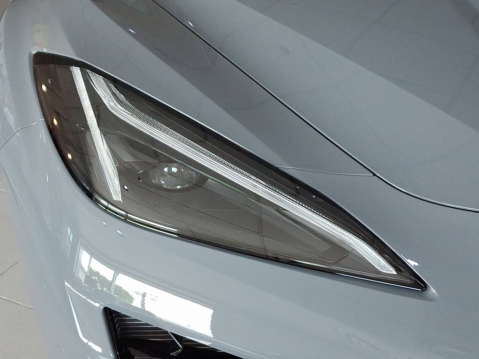 2025 Chevrolet Corvette Z06 3LZ photo 4