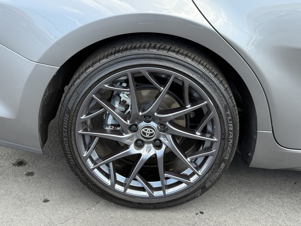 2025 Toyota Camry XSE photo 9