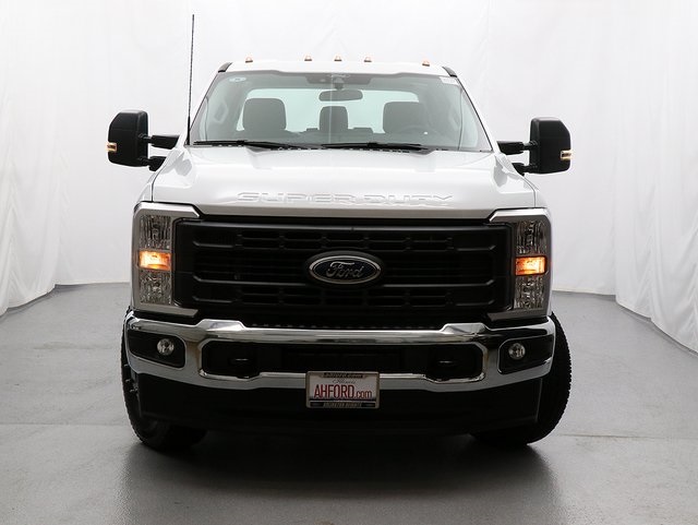 2025 Ford F-350 XL photo 5