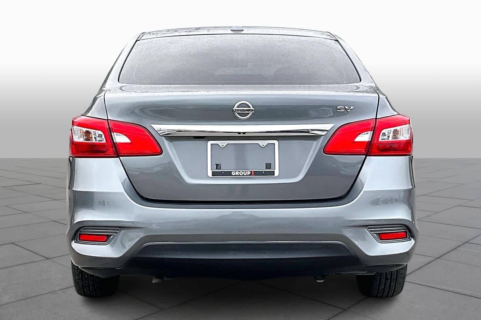 2019 Nissan Sentra SV photo 4