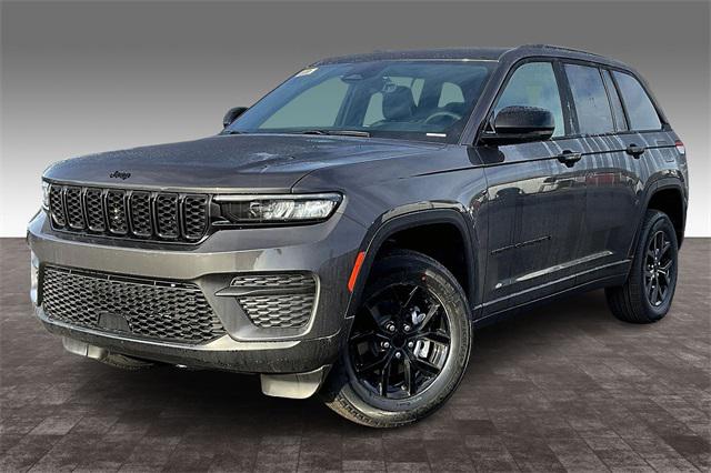 2025 Jeep Grand Cherokee Altitude's photo