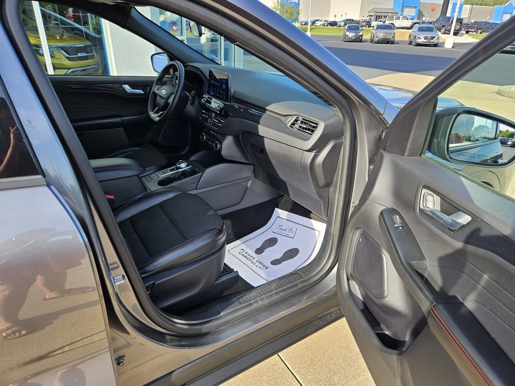 2024 Ford Escape ST-Line photo 14