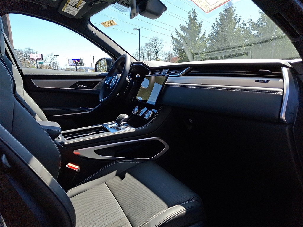 2026 Jaguar F-PACE P250 R-Dynamic S photo 4