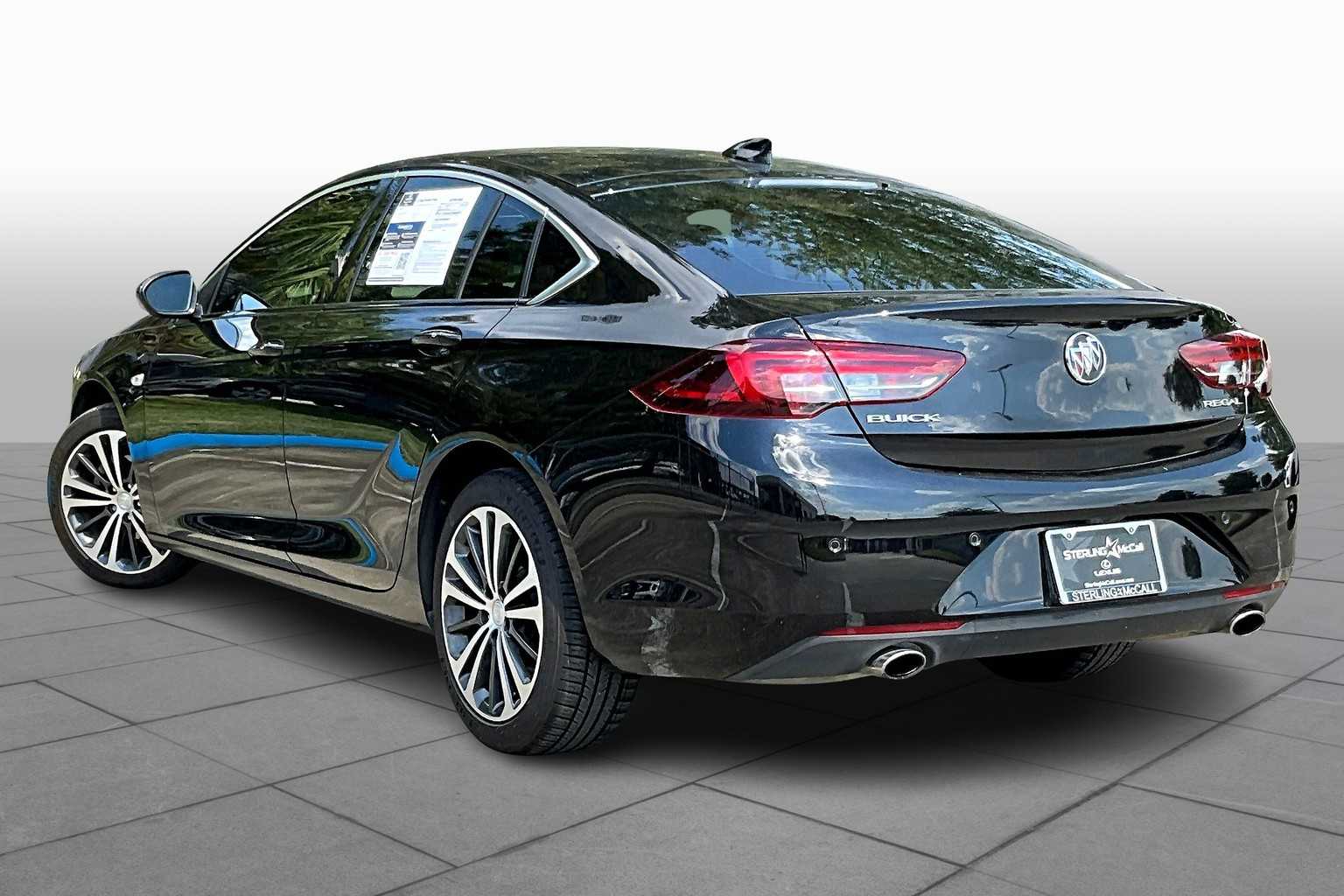 2018 Buick Regal Sportback Preferred II photo 9