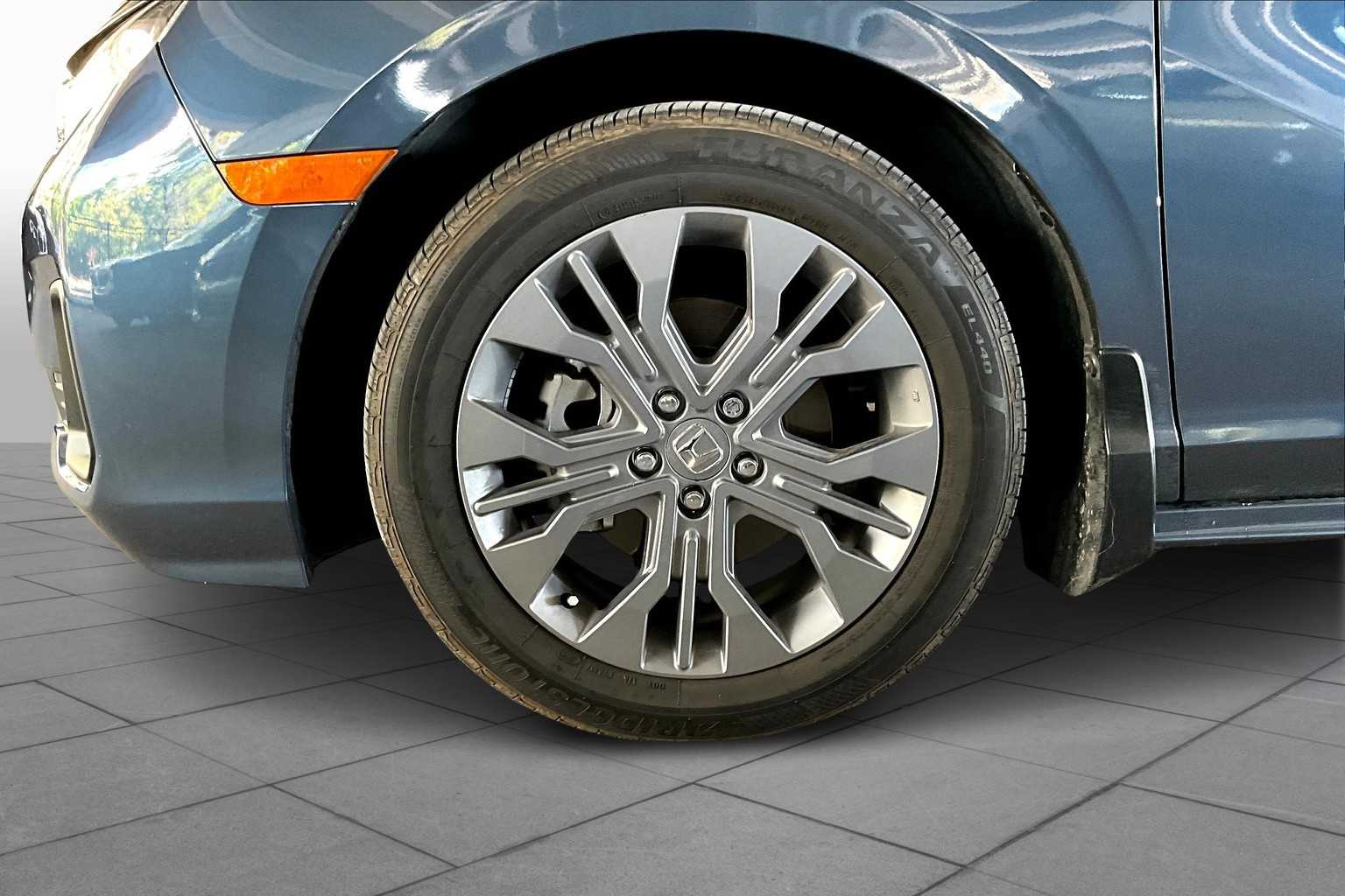 2025 Honda Odyssey Touring photo 10