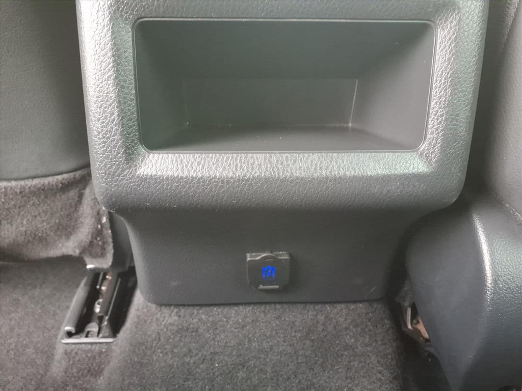 2023 Toyota Camry SE photo 10