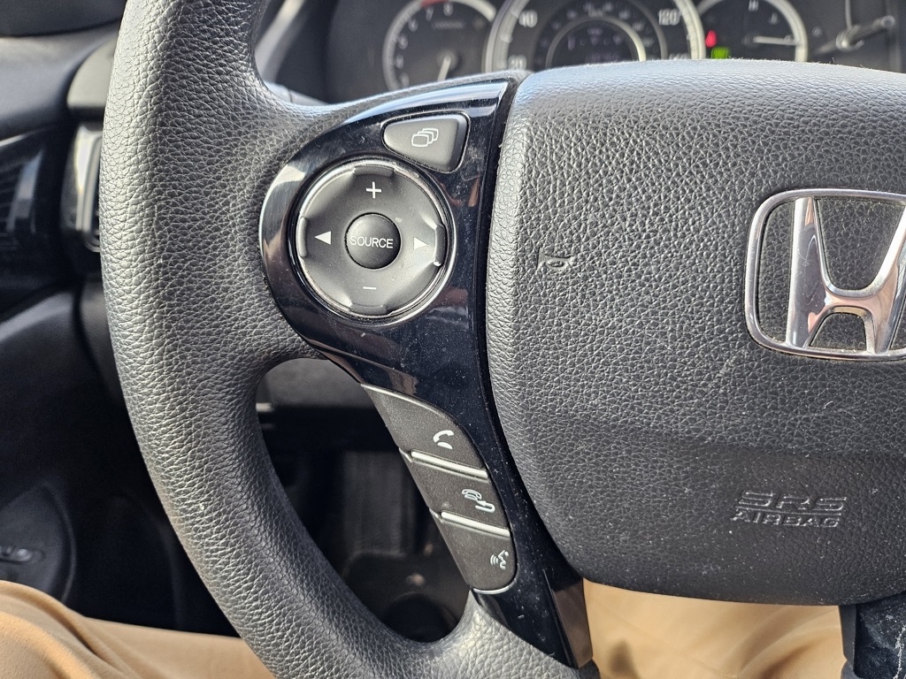 2016 Honda Accord LX photo 27