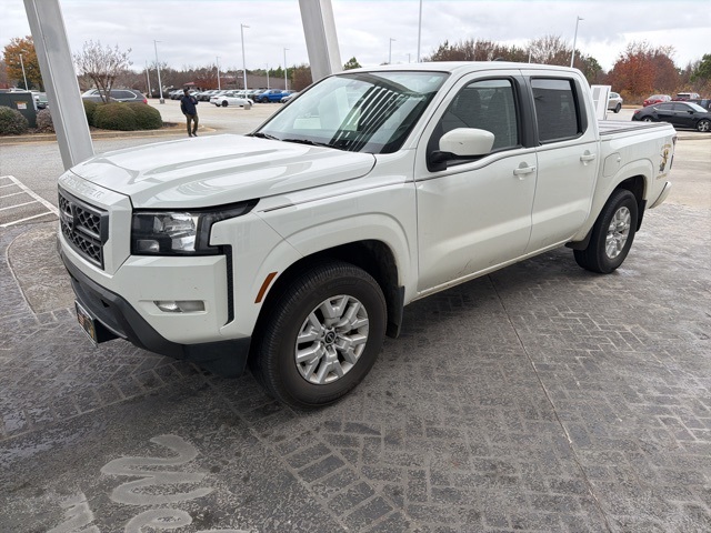 2022 Nissan Frontier SV's photo